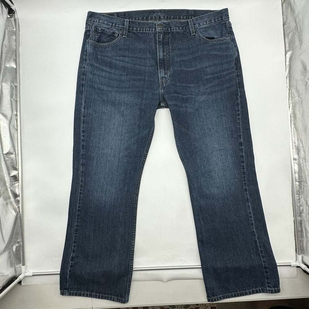 Levi's 527 Bootcut Men's Size 44x32 100% Cotton Medium Wash Blue Denim Jeans